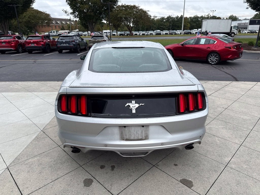 2015 Ford Mustang V6