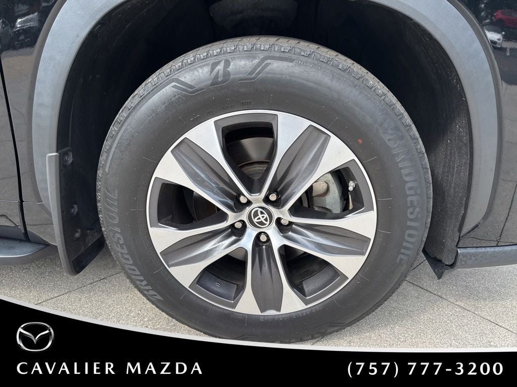 2023 Toyota Highlander Hybrid XLE