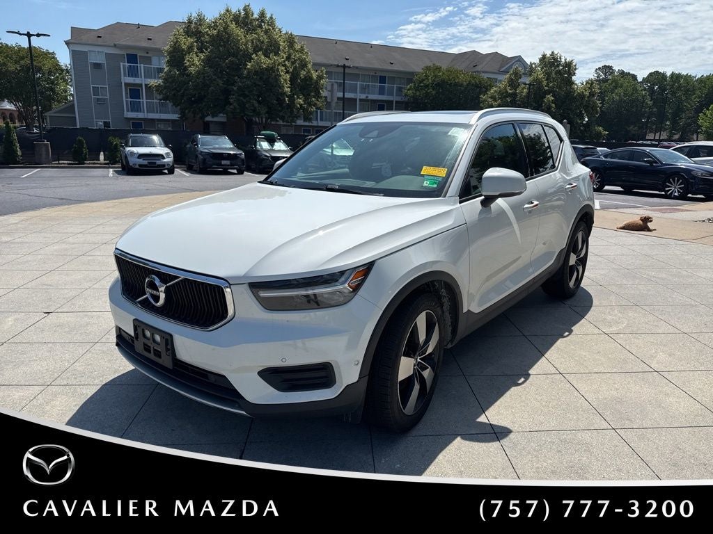 2019 Volvo XC40 Momentum