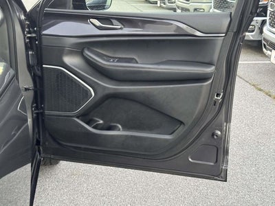 2022 Jeep Grand Cherokee L Altitude 4x4