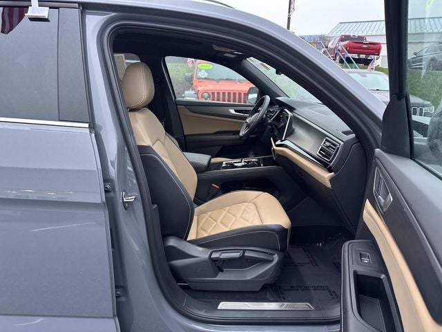 2024 Volkswagen Atlas Cross Sport 2.0T SE w/ Technology