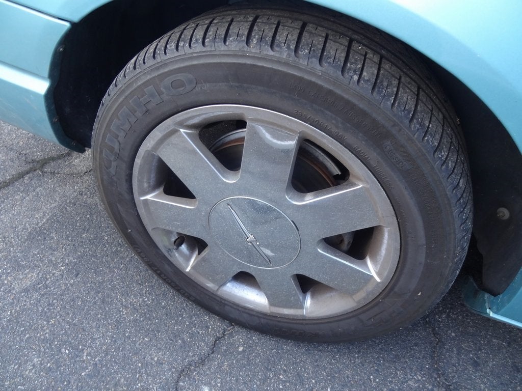 2002 Ford Thunderbird Base