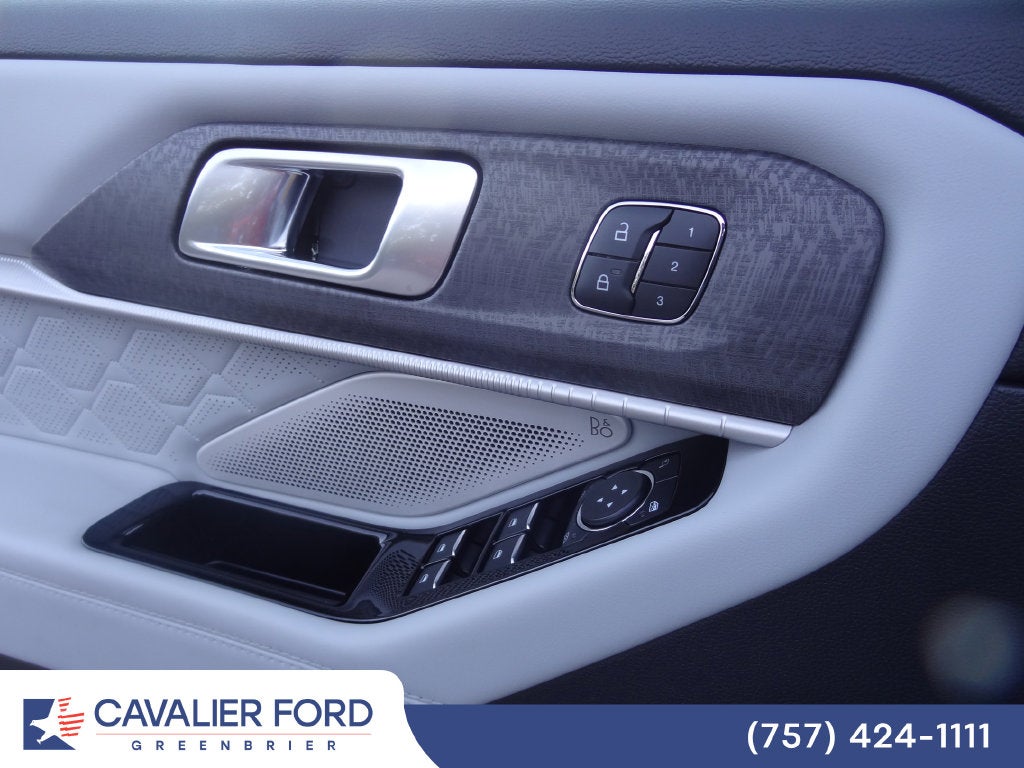 2026 Ford Explorer Platinum™