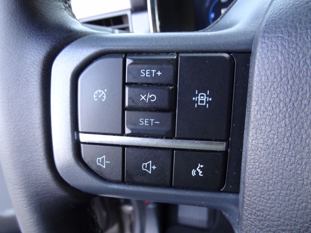 2023 Ford F-150 Lightning XLT