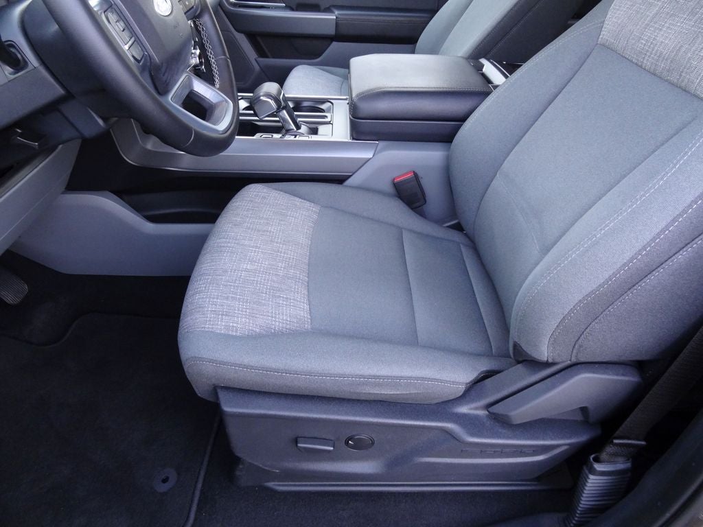 2023 Ford F-150 Lightning XLT