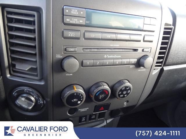 2004 Nissan Titan SE