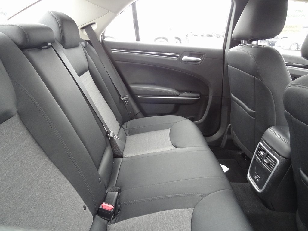 2023 Chrysler 300 Touring