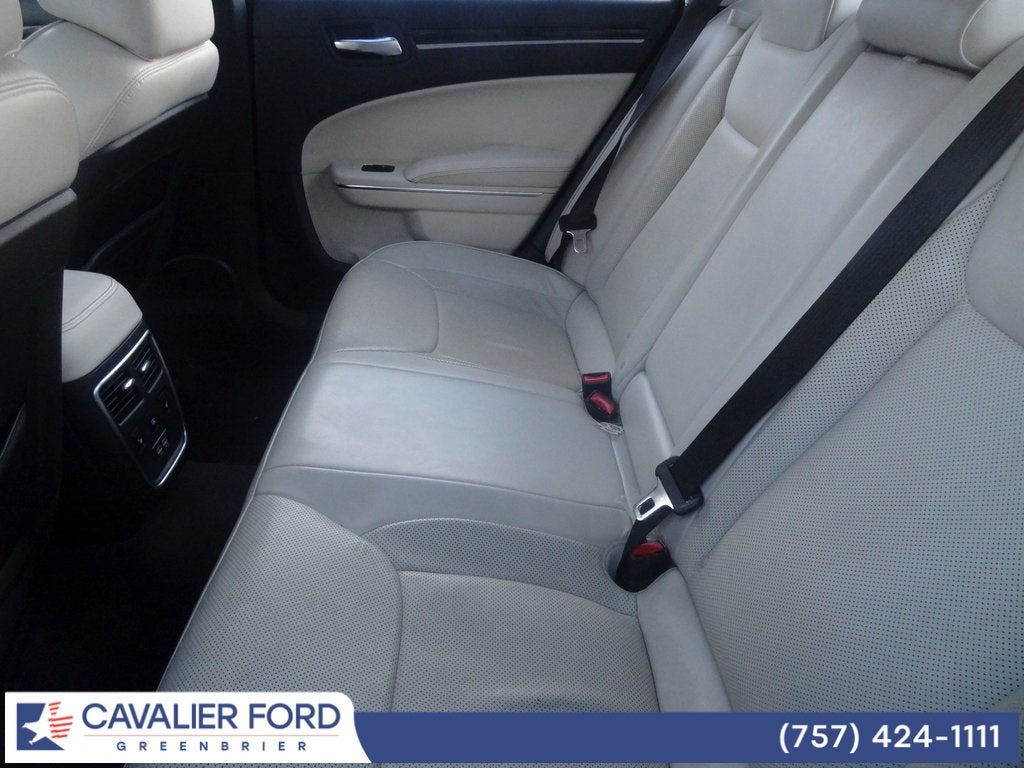 2016 Chrysler 300C Base