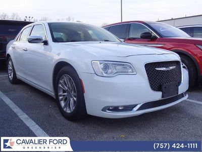 2016 Chrysler 300C Base