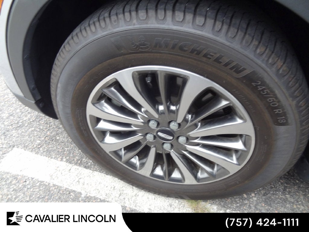 2019 Lincoln Nautilus Select