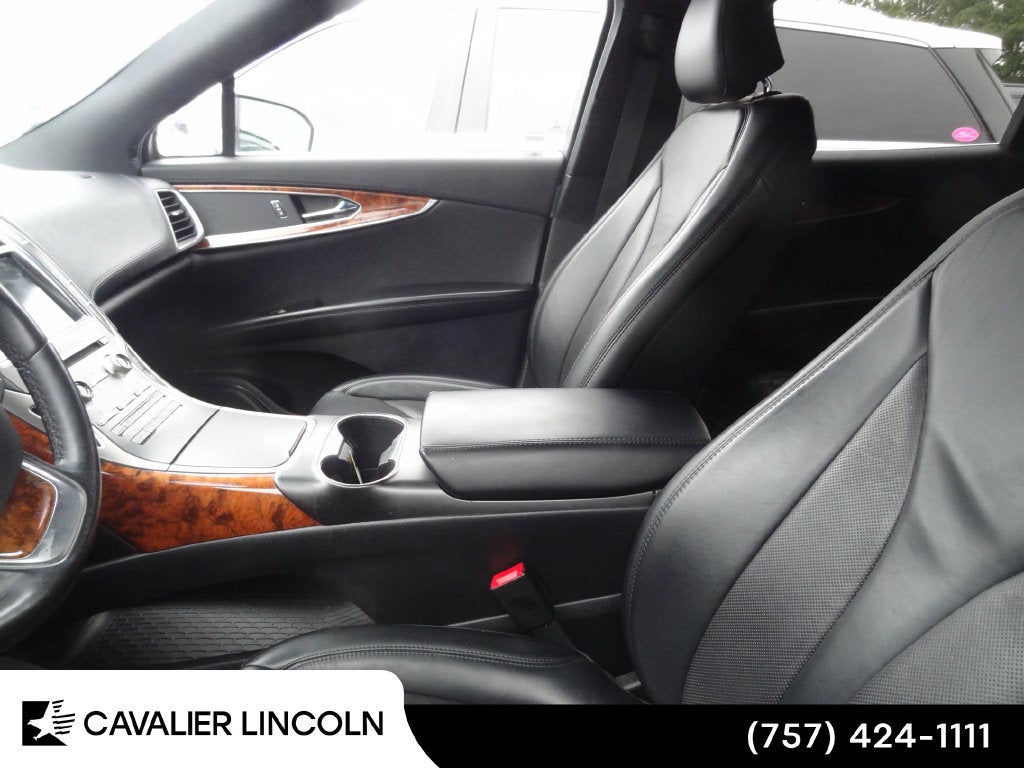 2019 Lincoln Nautilus Select
