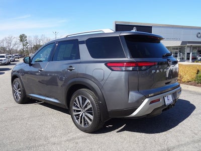 2022 Nissan Pathfinder Platinum