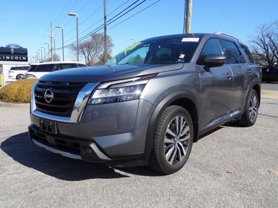 2022 Nissan Pathfinder Platinum