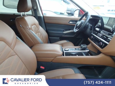 2024 Nissan Pathfinder Platinum