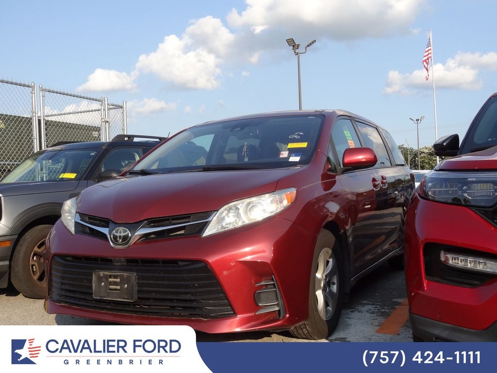 2020 Toyota Sienna LE 8 Passenger