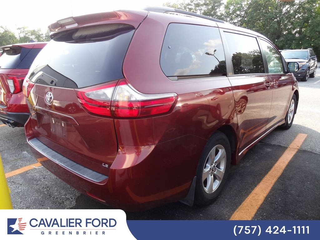 2020 Toyota Sienna LE 8 Passenger