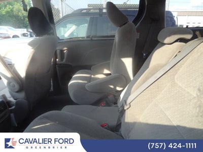 2020 Toyota Sienna LE 8 Passenger