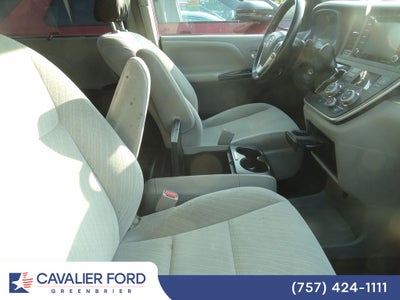 2020 Toyota Sienna LE 8 Passenger