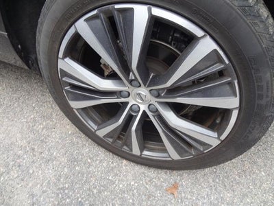 2022 Volvo XC60 B5 Momentum