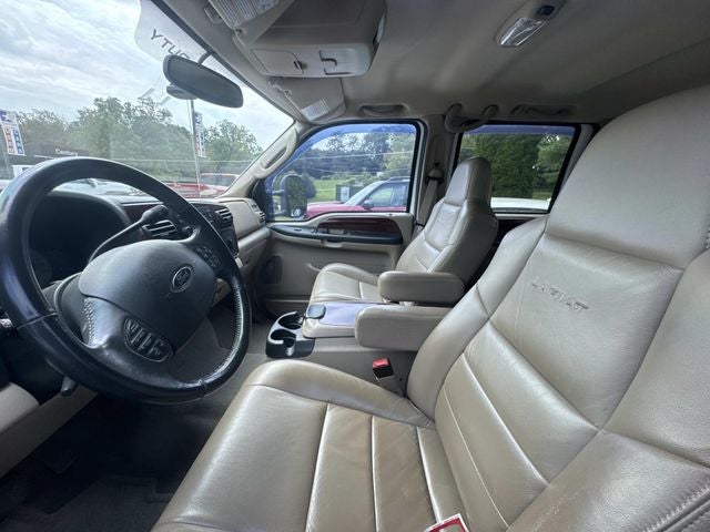 2005 Ford F-350SD Lariat DRW
