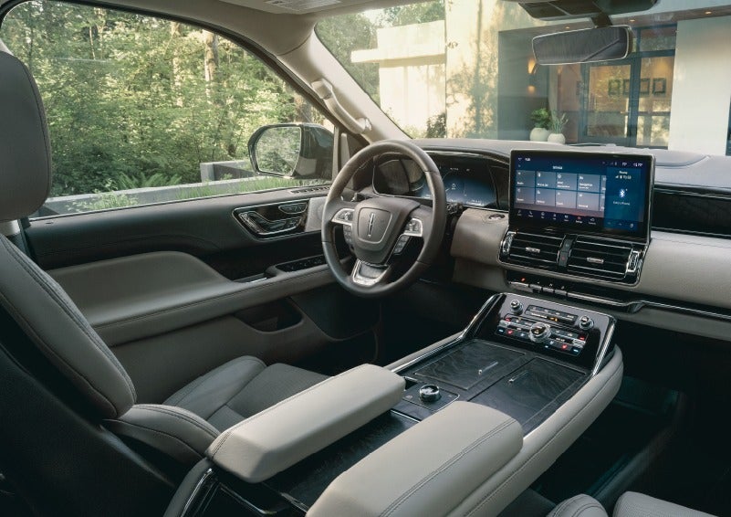 The calming interior of a 2023 Lincoln Navigator® SUV is shown. | Cavalier Lincoln in Chesapeake VA