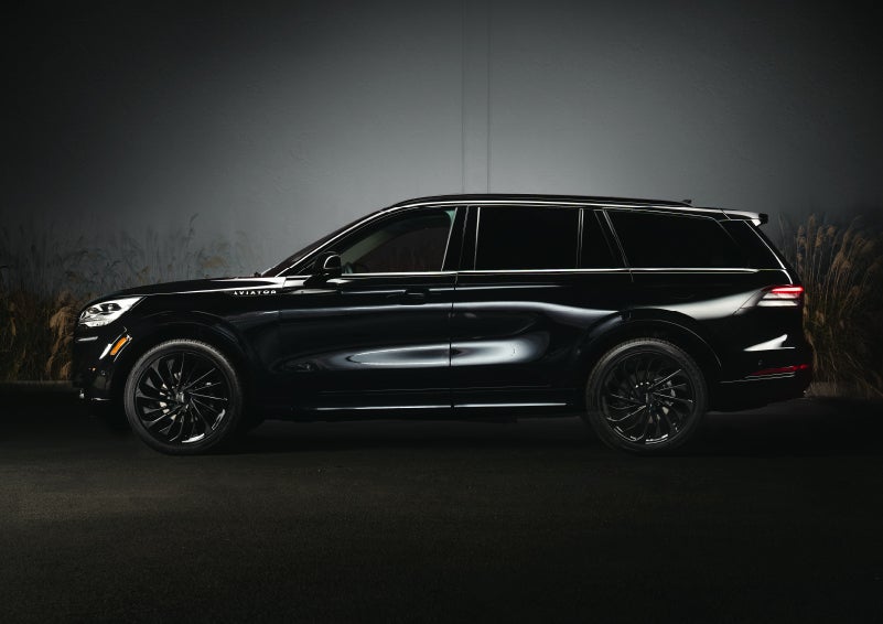 A 2024 Lincoln Aviator® SUV is shown in the Infinite Black exterior color | Cavalier Lincoln in Chesapeake VA