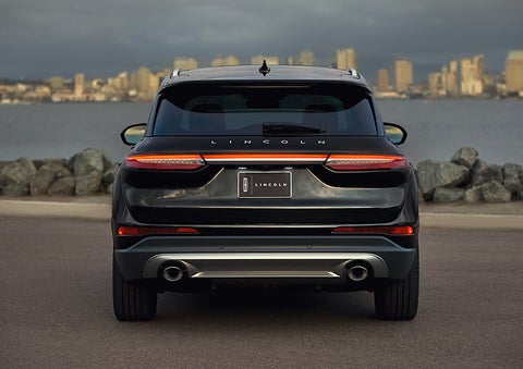 The rear lighting of the 2024 Lincoln Corsair® SUV spans the entire width of the vehicle. | Cavalier Lincoln in Chesapeake VA