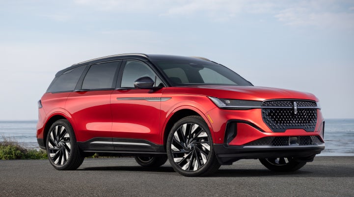 A 2024 Lincoln Nautilus® Reserve model is shown with the stylish available Jet Appearance Package. | Cavalier Lincoln in Chesapeake VA