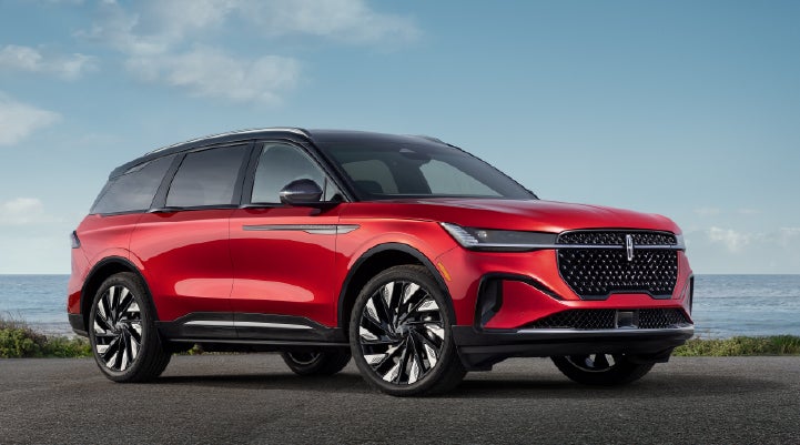 A 2025 Lincoln Nautilus® Reserve model is shown with the stylish available Jet Appearance Package. | Cavalier Lincoln in Chesapeake VA