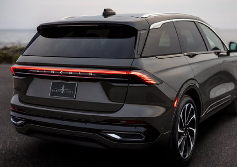 The rear of a 2025 Lincoln Black Label Nautilus® SUV displays full LED rear lighting. | Cavalier Lincoln in Chesapeake VA
