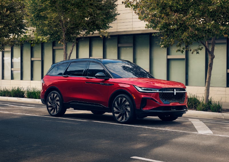 2026 Lincoln Nautilus® SUV with the available Jet Appearance Package and Hybrid transmission. | Cavalier Lincoln in Chesapeake VA