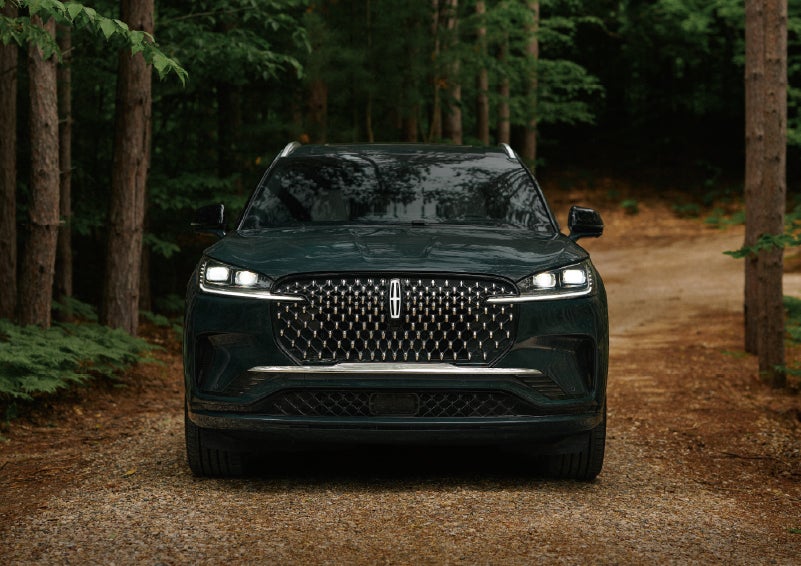The front grille of a 2027 Lincoln Aviator® Black Label™ SUV is shown. | Cavalier Lincoln in Chesapeake VA