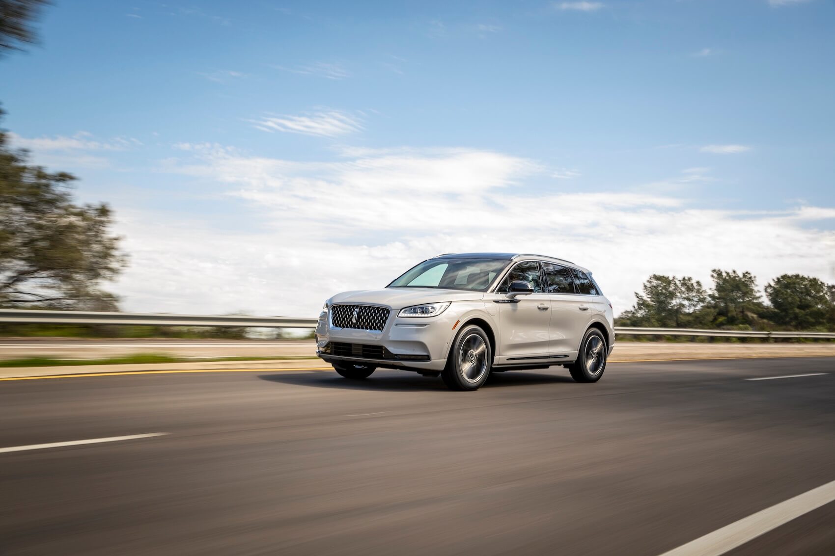 Lincoln Corsair vs Cadillac XT4