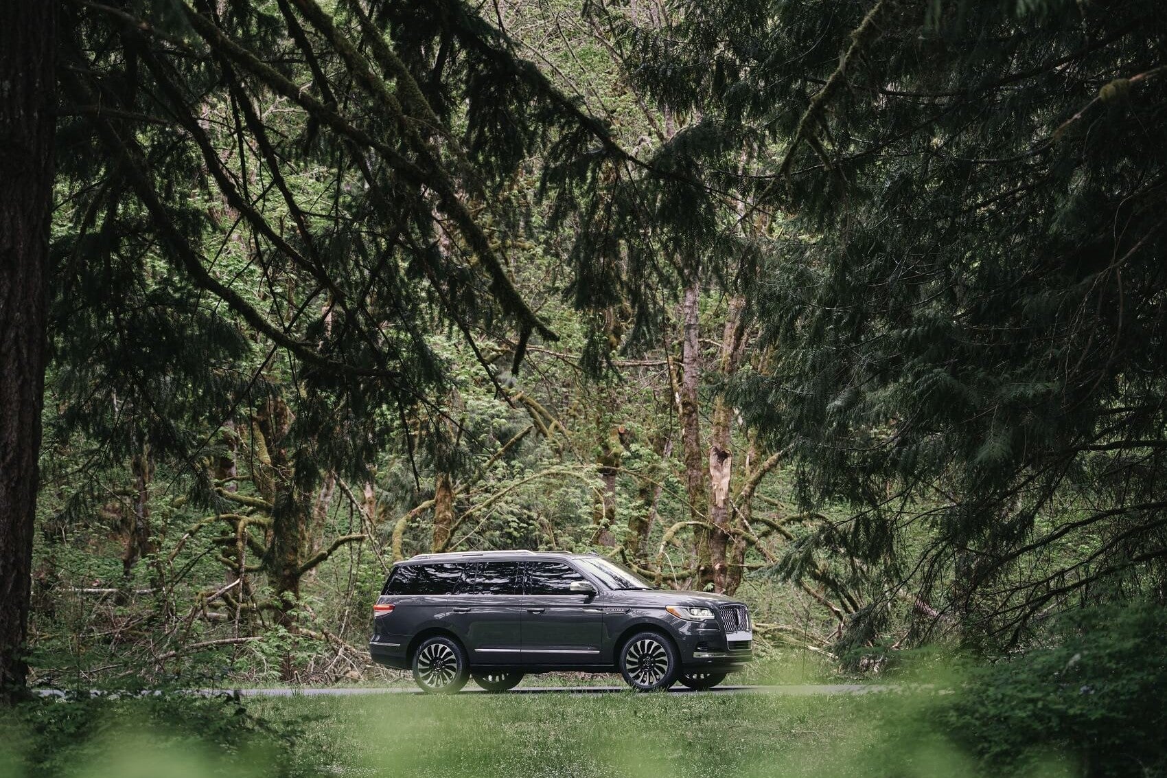 Lincoln Navigator vs Cadillac Escalade Chesapeake VA 